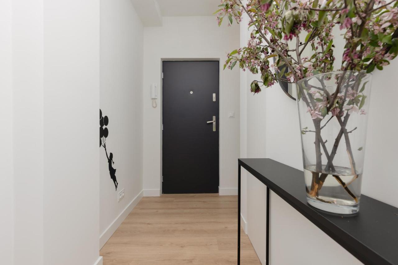 Fashionable Center By Renters Apartmán